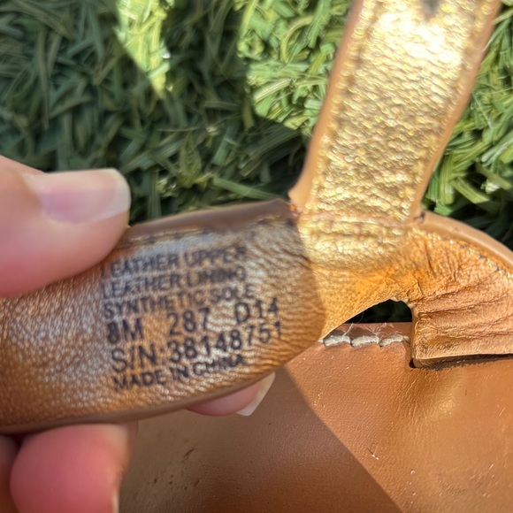 Tory Burch - RARE! Gold Sandals - Picture 3 of 9